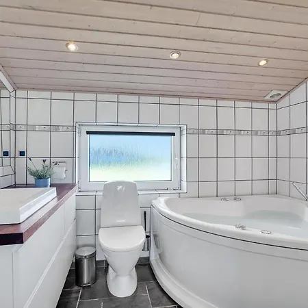 Tatil Evi Gorgeous Home In Hjorring With Sauna *
