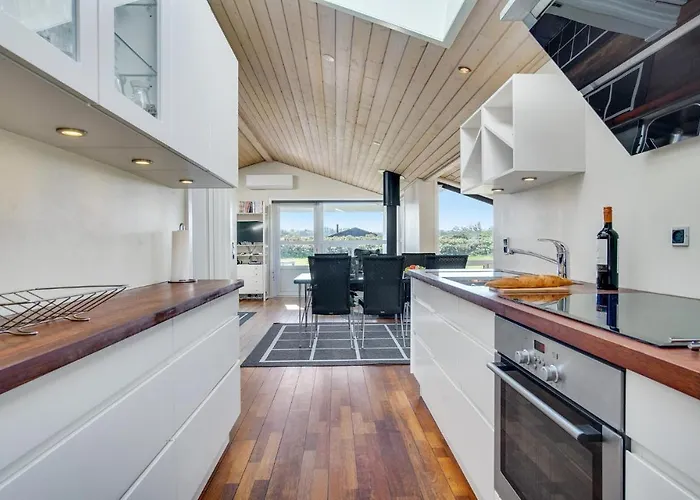 Three-bedroom In Nyaraló *